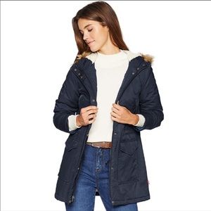 Levi’s Performance Sherpa Lined Parka Jacket Size S NEW